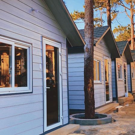 Henisi Homestay Mang Den Kon Von Kla Eksteriør bilde