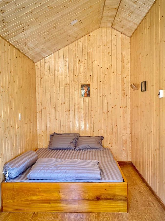 Henisi Homestay Mang Den Kon Von Kla Eksteriør bilde